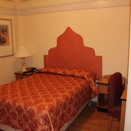Layne Hotel-2