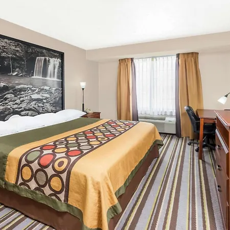 Super 8 By Wyndham Bolivar-3