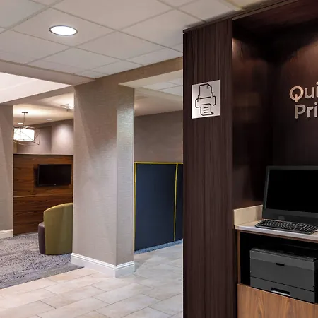 Courtyard By Marriott Reno-3