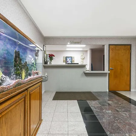 Super 8 By Wyndham Burleson Fort Worth Area-2