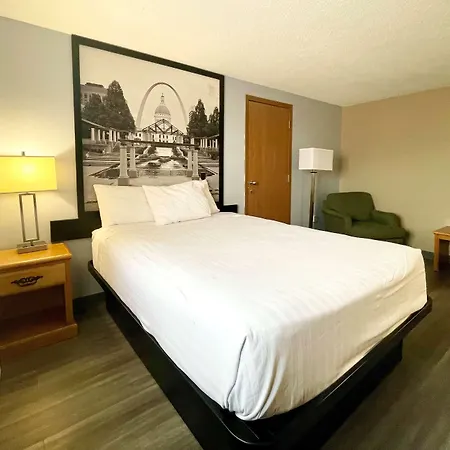 Super 8 By Wyndham St. Clair Mo-2