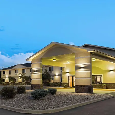 Super 8 By Wyndham Big Timber-3