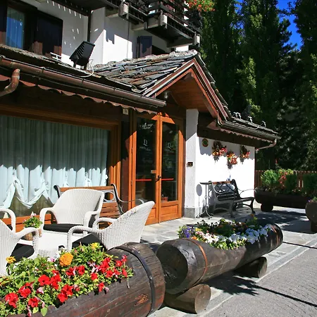 Hotel Les Jumeaux Courmayeur-2