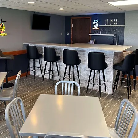 Americinn By Wyndham Manitowoc-2
