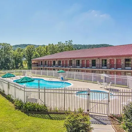 Econo Lodge Fort Payne-3