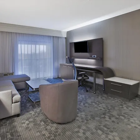 Courtyard By Marriott Somerset-3