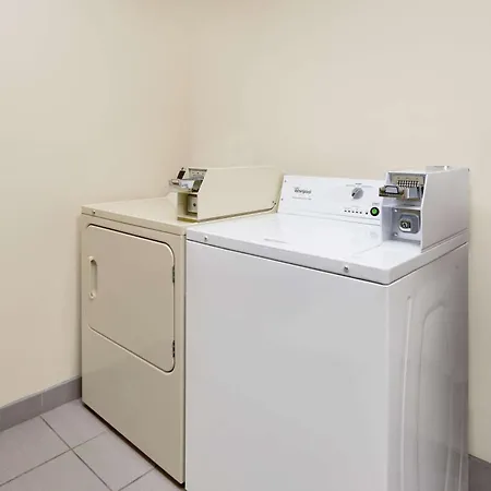 Super 8 By Wyndham Athens-2