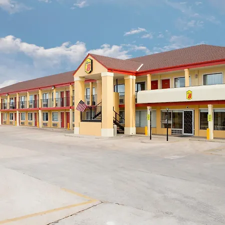 Super 8 By Wyndham Woodward-2