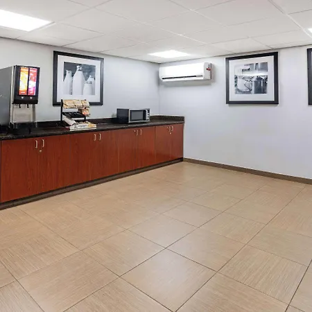 Super 8 By Wyndham Mount Laurel-3