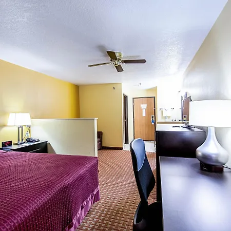 Rodeway Inn & Suites Monticello-2