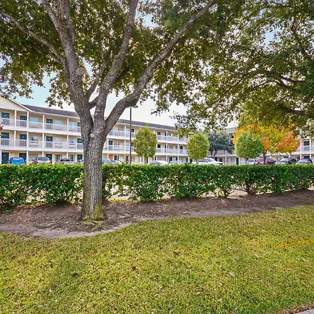 Intown Suites Extended Stay Select Houston Tx - Stafford-3