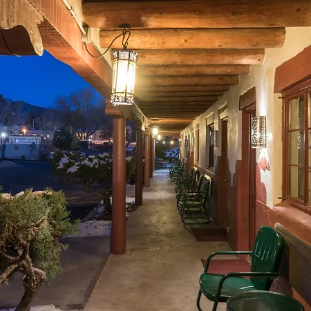 El Pueblo Lodge-2