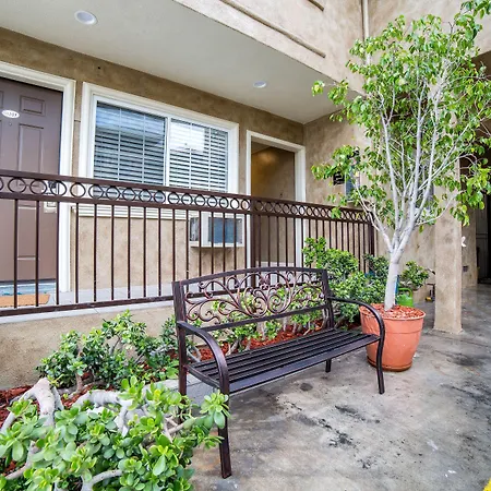 Nite Inn At Universal City - Walking Distance To Universal Studios Hollywood-3