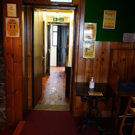 Fox & Hounds Hotel-2