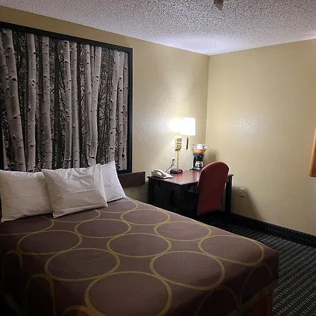 Super 8 By Wyndham Trinidad-3