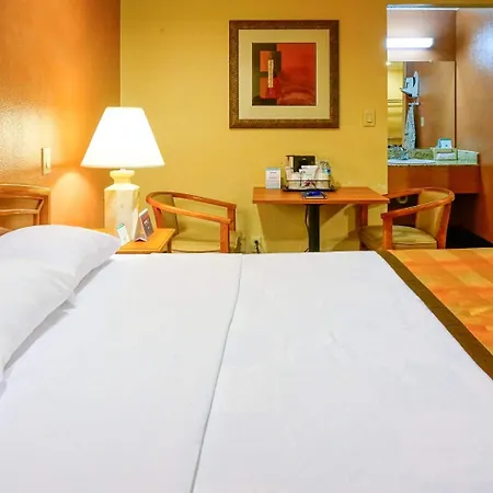 Hotel Parmani Near Stanford University-2