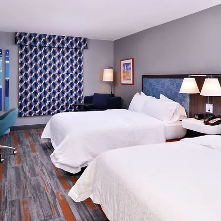 Hampton Inn & Suites Legacy Park-Frisco-3