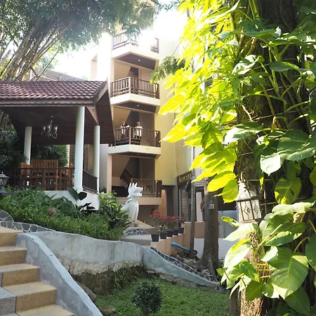 Club Bamboo Boutique Patong Beach Resort-3