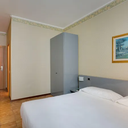 VIVA Hotel Milano-2