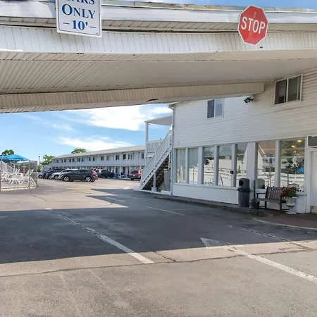Americas Best Value Inn Hyannis-3