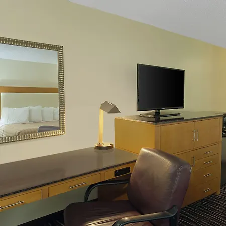 Days Inn By Wyndham Yakima-2