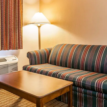 Econo Lodge Vincennes-2
