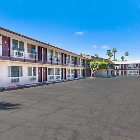 Knights Inn Yuma-3