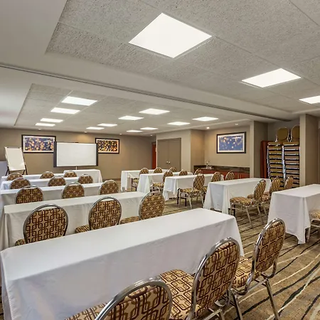 Best Western Plus Burlington Inn & Suites-2