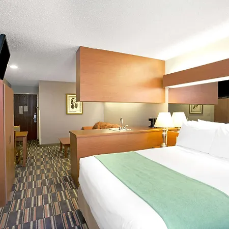Microtel Inn & Suites By Wyndham Cherokee-3
