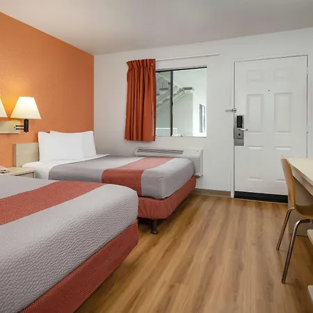 Motel 6-Buena Park, Ca - Knotts Berry Farm - Disneyland-2