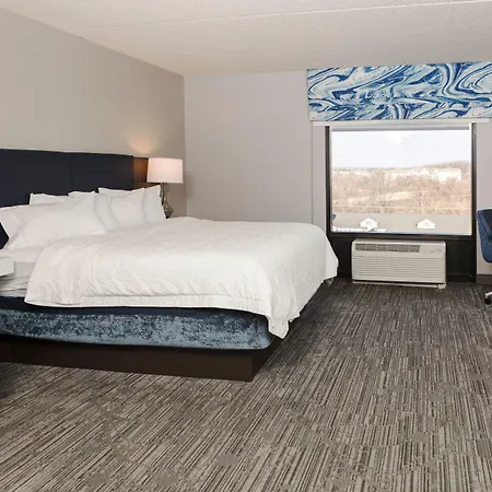 Hampton Inn Easton-2