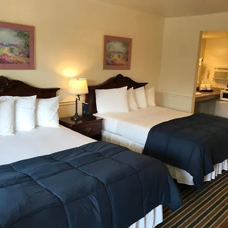 Monterey Pines Inn-2