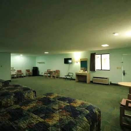 Travelodge By Wyndham Parkersburg-2