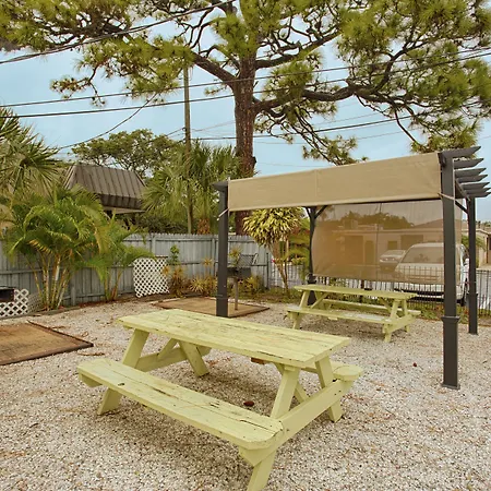 Island Breeze Inn - Venice-3