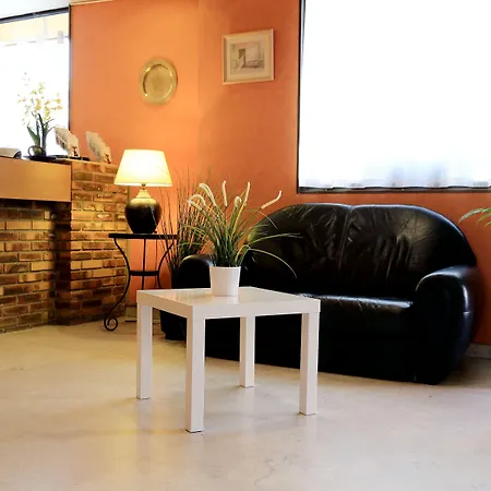 Hotel Paris Villette-2
