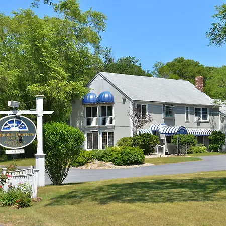 Captains Quarters Motel & Conference Center-2