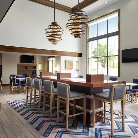 Hampton Inn & Suites Las Vegas-Red Rock/Summerlin-2