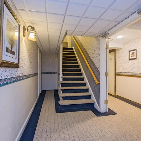 Coachman Inn-2