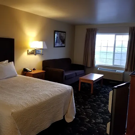 Grand View Inn & Suites-2