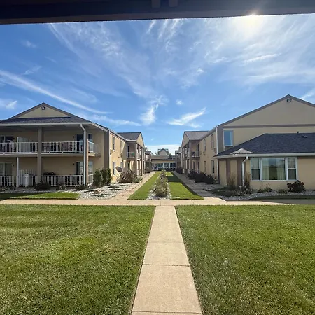 Clinton Inn & Suites-3