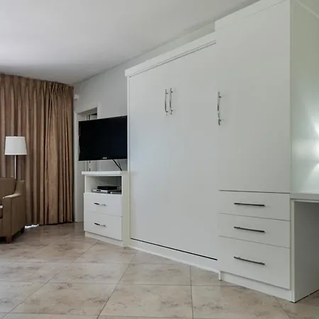 Surf Rider Resort-2