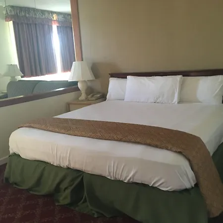 Hyannis Plaza Hotel-2