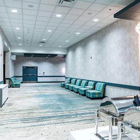 Coast Langley City Hotel & Convention Centre-3
