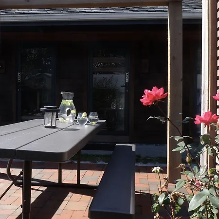 Cape Cod Veranda-2