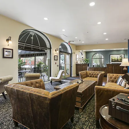 St Charles Inn, Superior Hotel-2