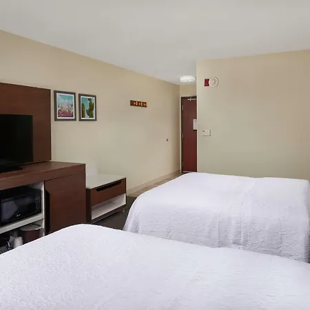 Hampton Inn & Suites Phoenix-Surprise-2