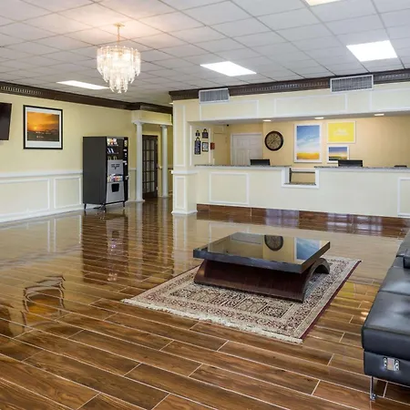 Days Inn By Wyndham Madison-2