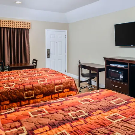 Scottish Inn And Suites Highway Six South-2