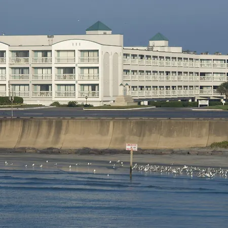Casa Del Mar Beachfront Suites-2