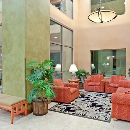 Triple Play Resort Hotel & Suites-3